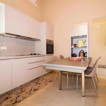 Apartment Kotronas Residence