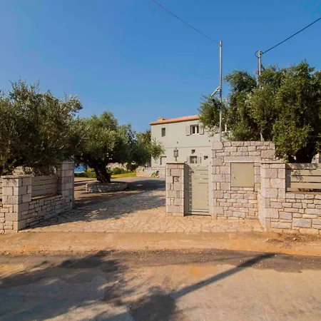 Kotronas Residence